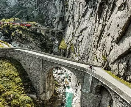 ST_3x2_Andermatt-Devils-Bridge_75292.jpg