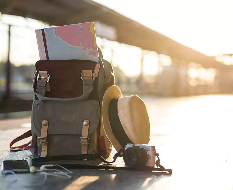 Travel Magazin Logo inkl. Claim_shutterstock_785154337_low.jpg