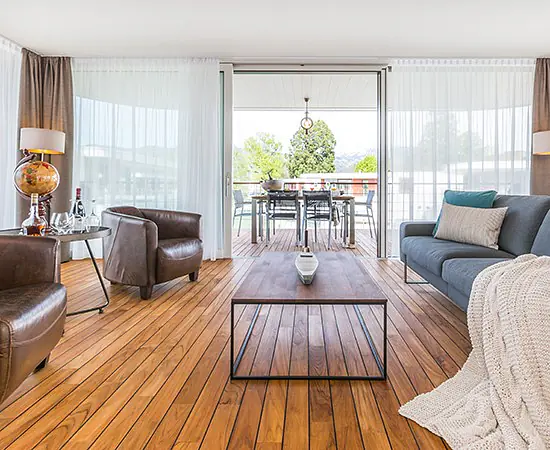 -®Friederike Hegner_2017_HOTEL_Deltapark CH_Seevilla SUI34 1 OG-20_550x450.jpg