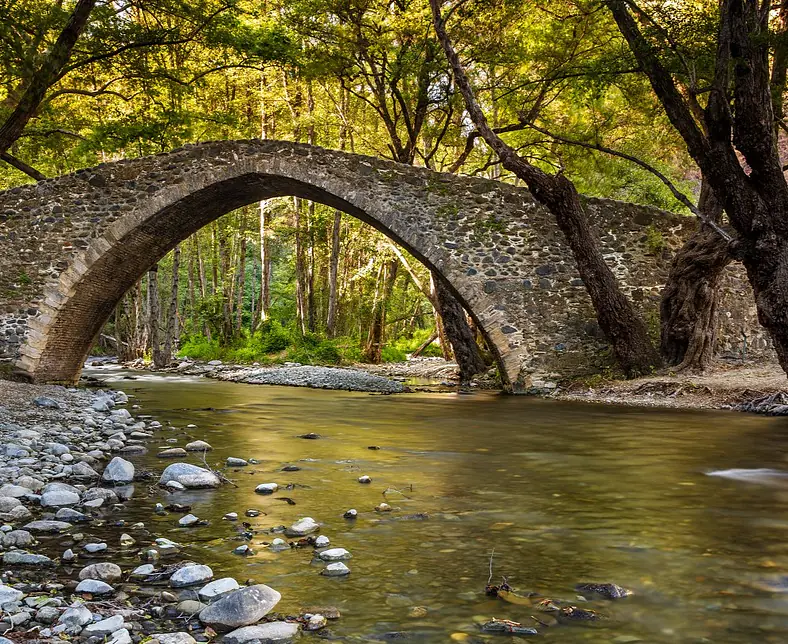 Zypern_Bruecke_Troodos.jpg