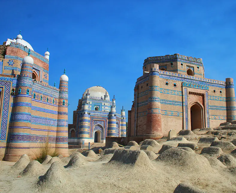 Uch-Sharif-c_ali-kazim.jpg