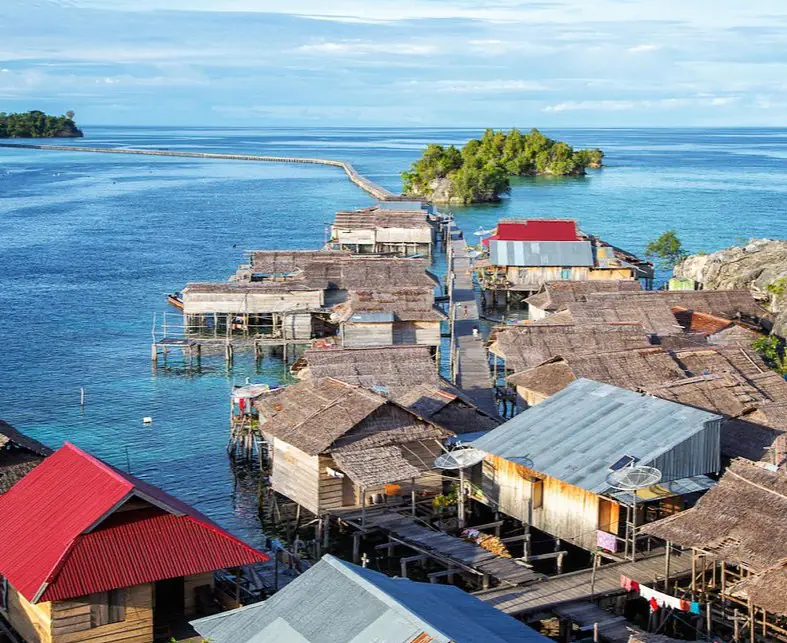 23 Togian Inseln Indonesien Low Quality BEDH-2.jpg