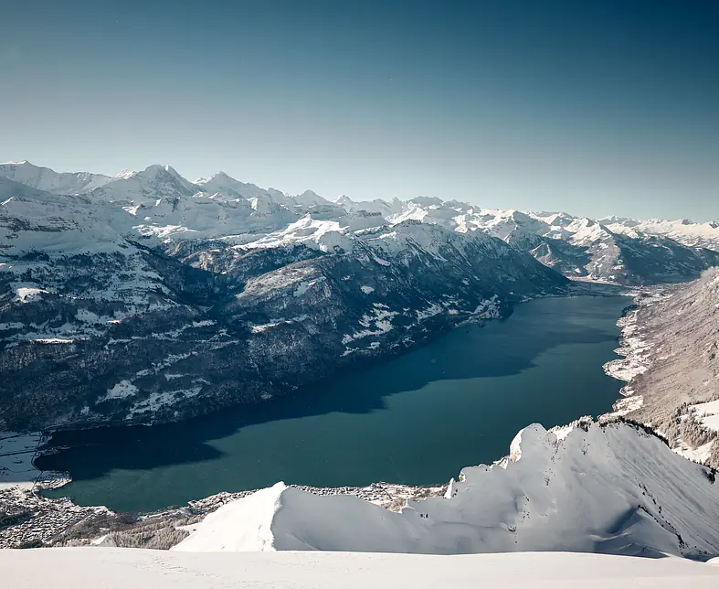 Winter_Aussicht_Brienzersee_Skigebiet_Brienzer Rothorn_Eisee_Soerenberg_Beat Brechbuehl_02_18.jpg