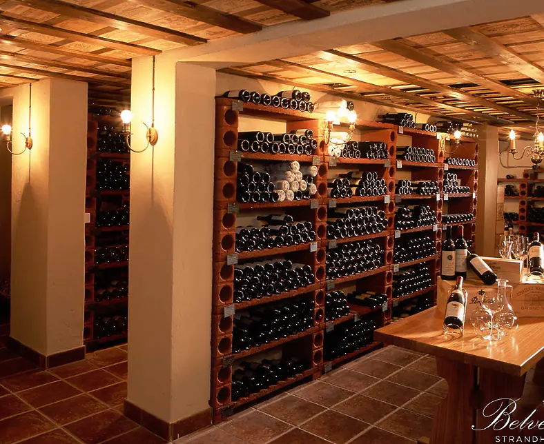 Belvedere_Strandhotel_Weinkeller.jpg